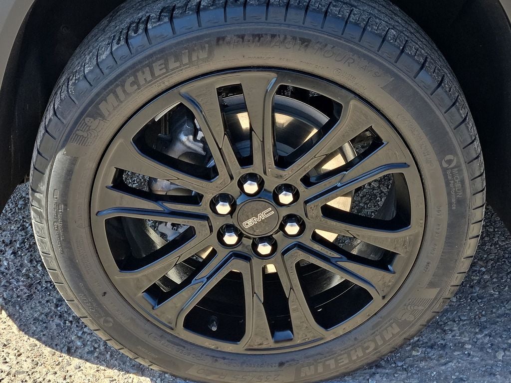 2022 GMC Acadia SLE