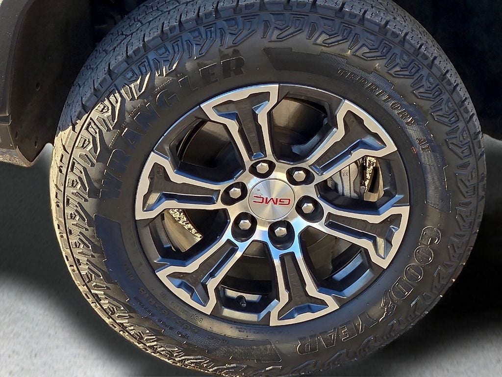 2023 GMC Canyon AT4