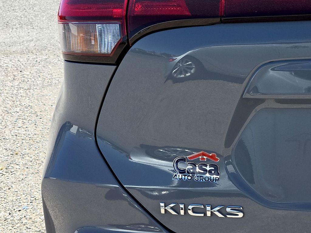 2023 Nissan Kicks SR