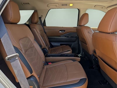 2024 Nissan Pathfinder Platinum