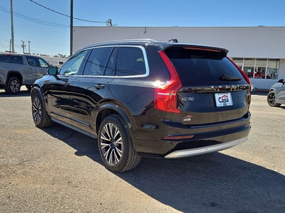 2022 Volvo XC90 T6 Momentum