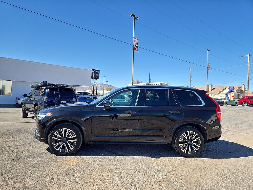 2022 Volvo XC90 T6 Momentum