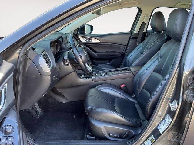 2018 Mazda Mazda3 4-Door Touring