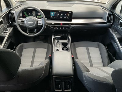 2025 Kia Sorento LX