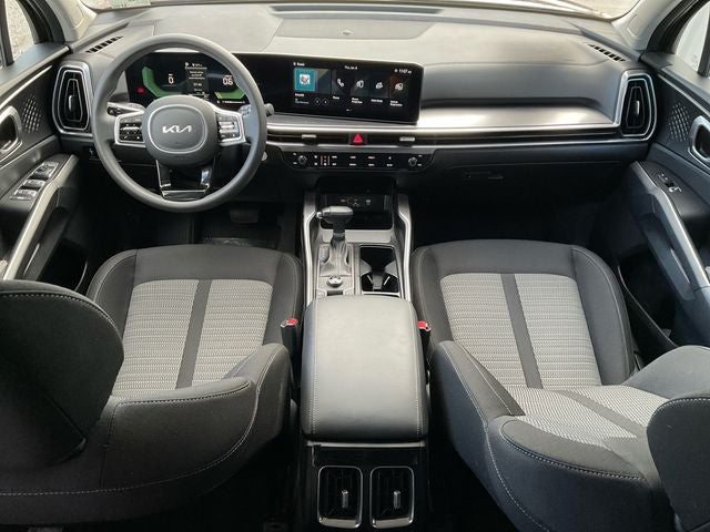 2025 Kia Sorento LX