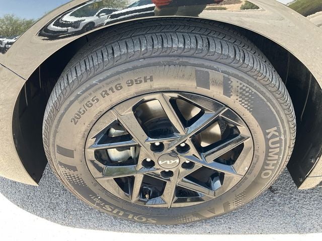 2025 Kia K5 LXS