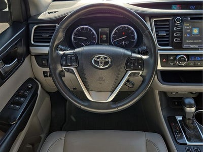 2019 Toyota Highlander SE