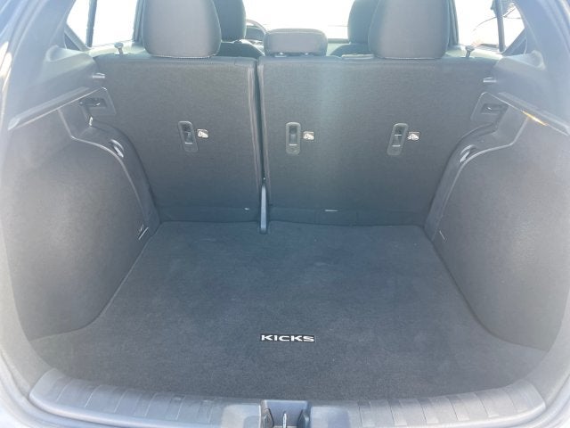 2022 Nissan Kicks S