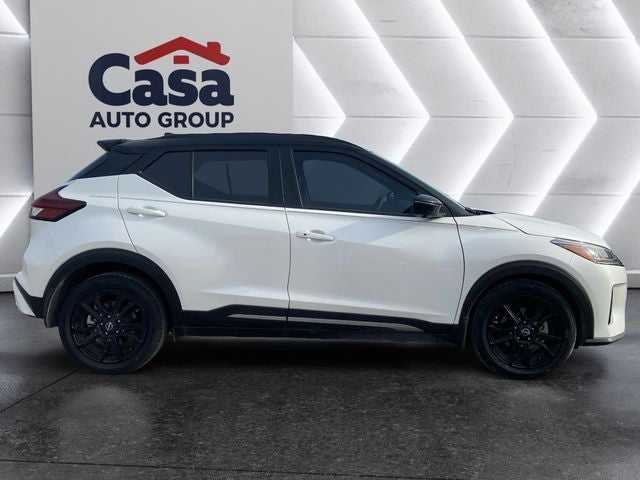 2023 Nissan Kicks SR