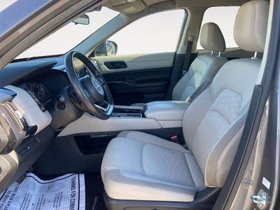 2024 Nissan Pathfinder SV