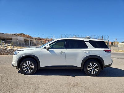 2024 Nissan Pathfinder SL