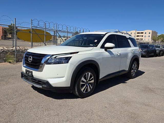 2024 Nissan Pathfinder SL
