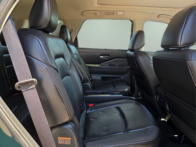 2024 Nissan Pathfinder SL Nissan Certified