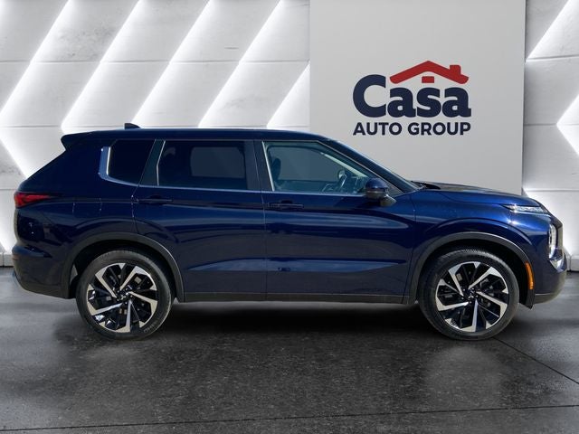 2024 Mitsubishi Outlander Base