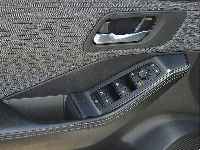 2023 Nissan Rogue SV Nissan certified