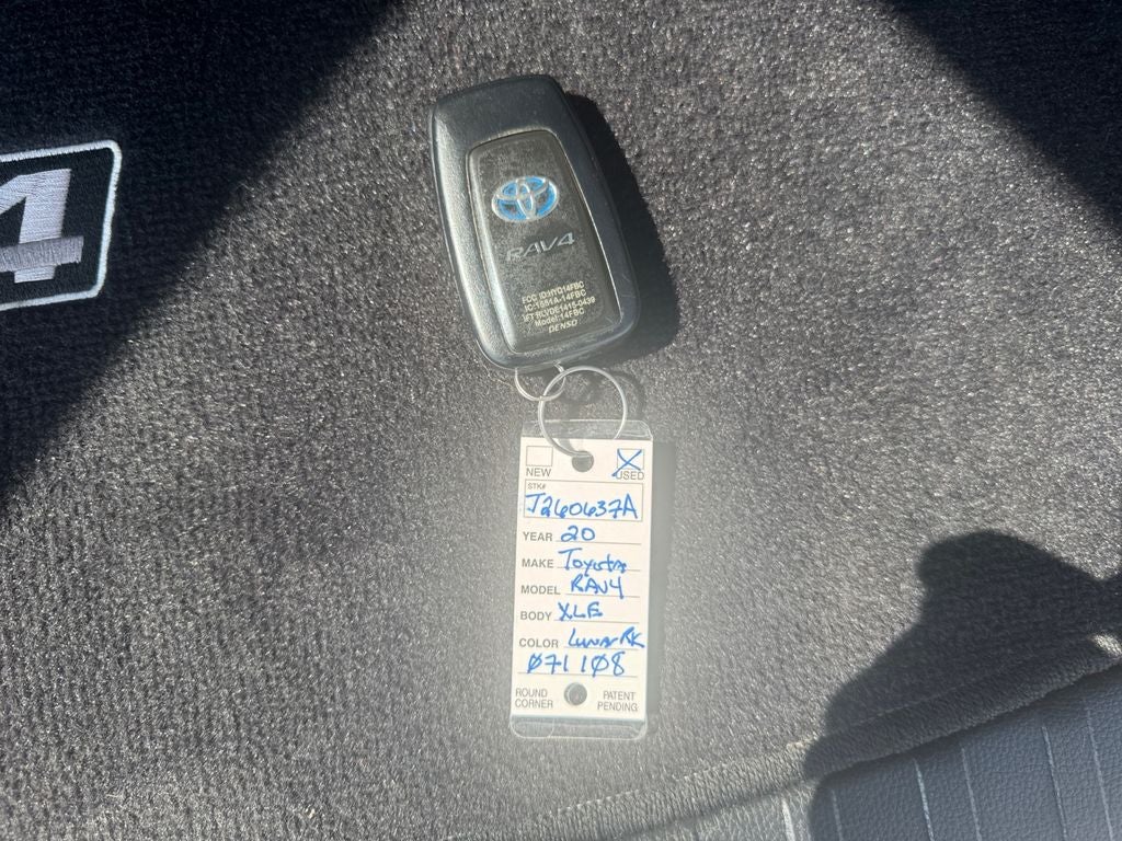 2020 Toyota RAV4 Hybrid XLE