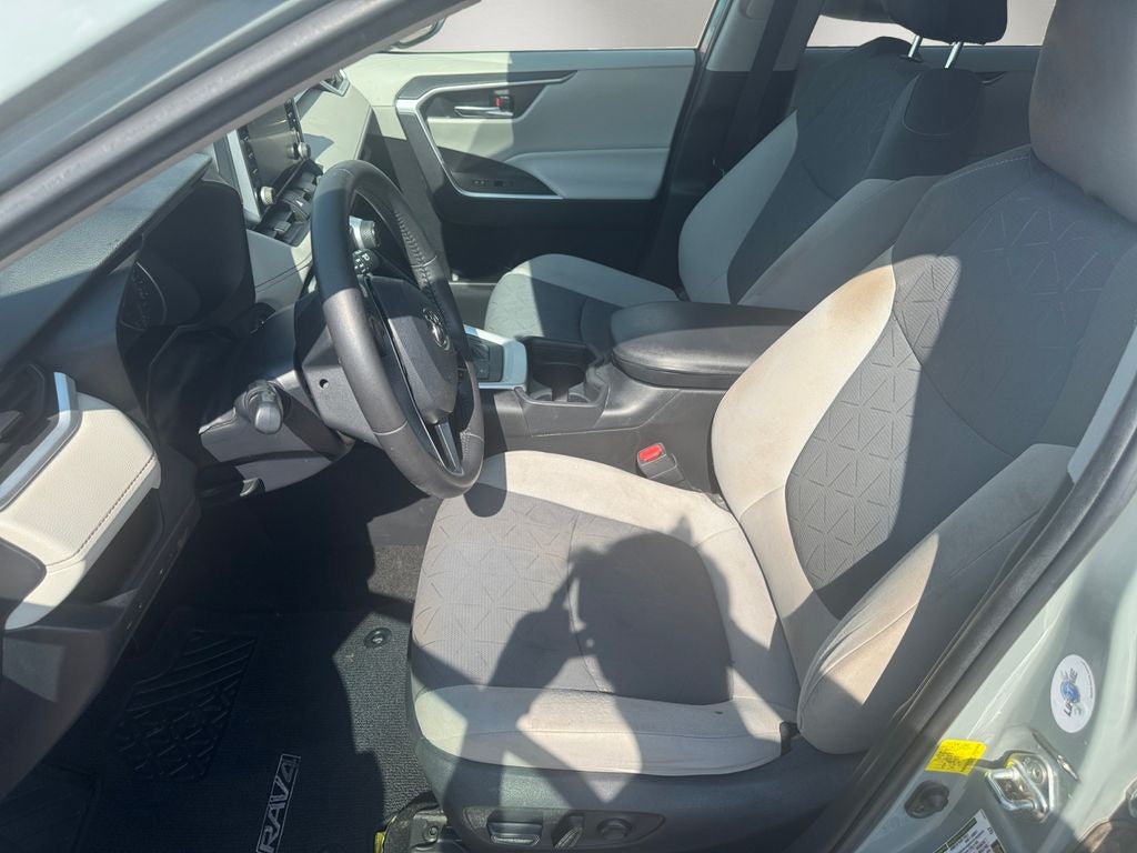 2020 Toyota RAV4 Hybrid XLE
