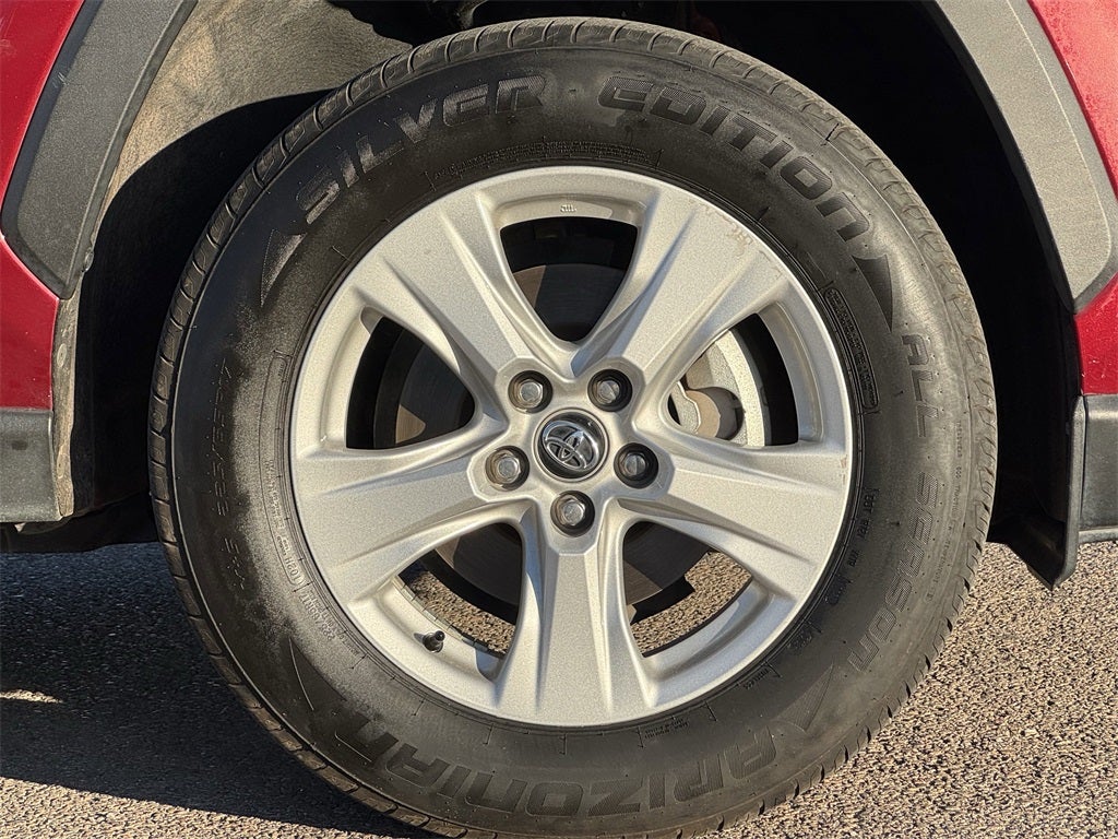 2020 Toyota RAV4 Hybrid XLE