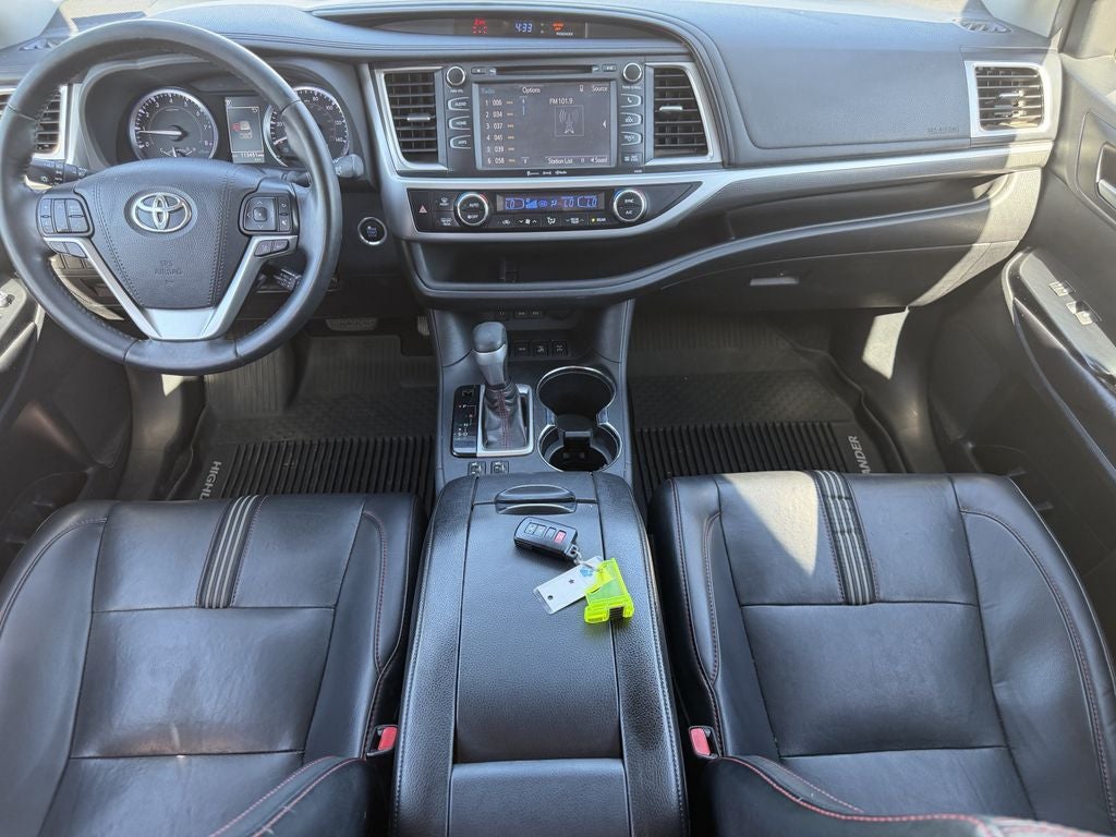 2019 Toyota Highlander SE