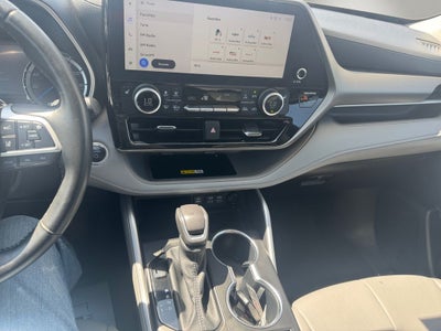 2024 Toyota Highlander Hybrid XLE