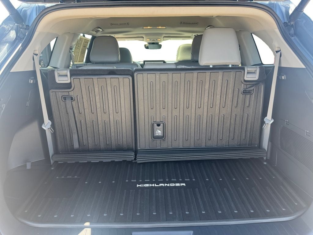 2024 Toyota Highlander Hybrid XLE