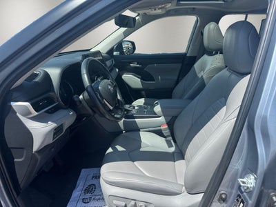 2024 Toyota Highlander Hybrid XLE