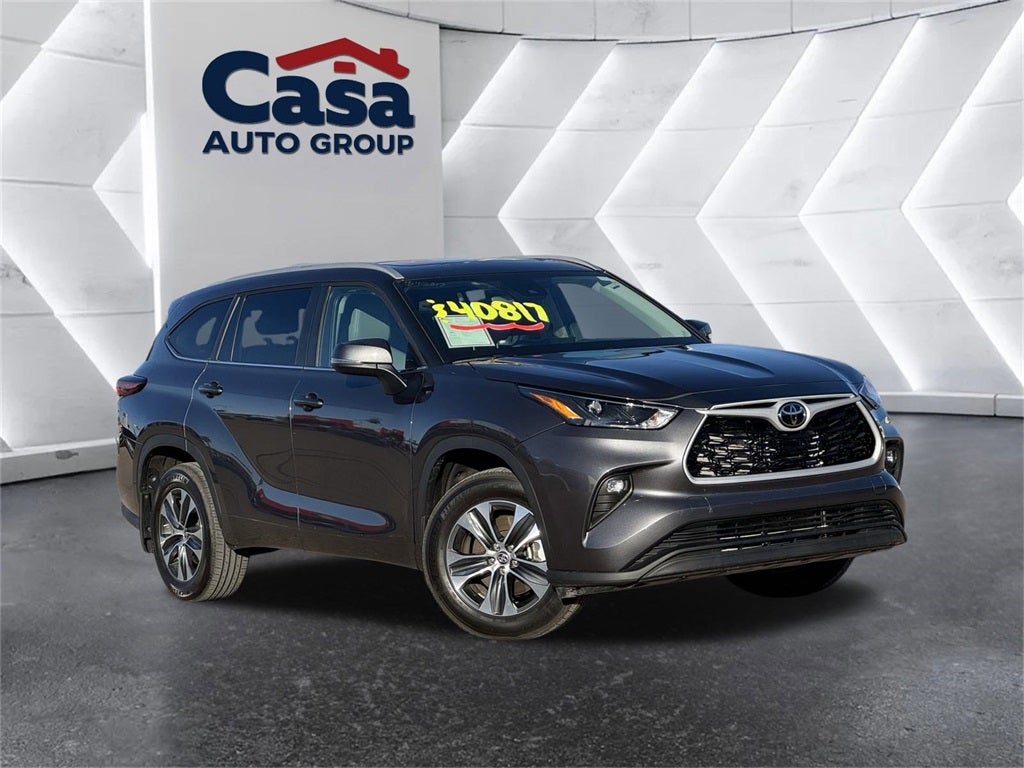 2025 Toyota Highlander XLE