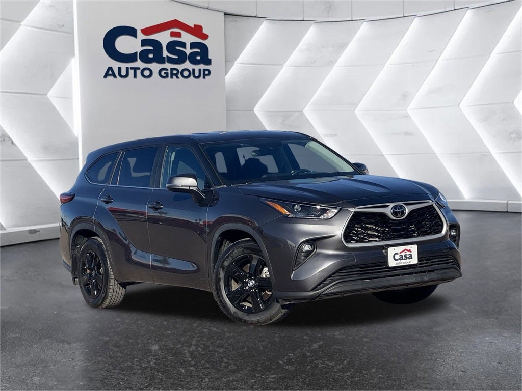 2023 Toyota Highlander LE