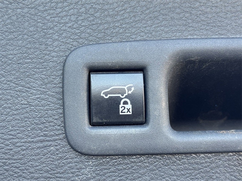 2022 Toyota Sienna XSE 7 Passenger