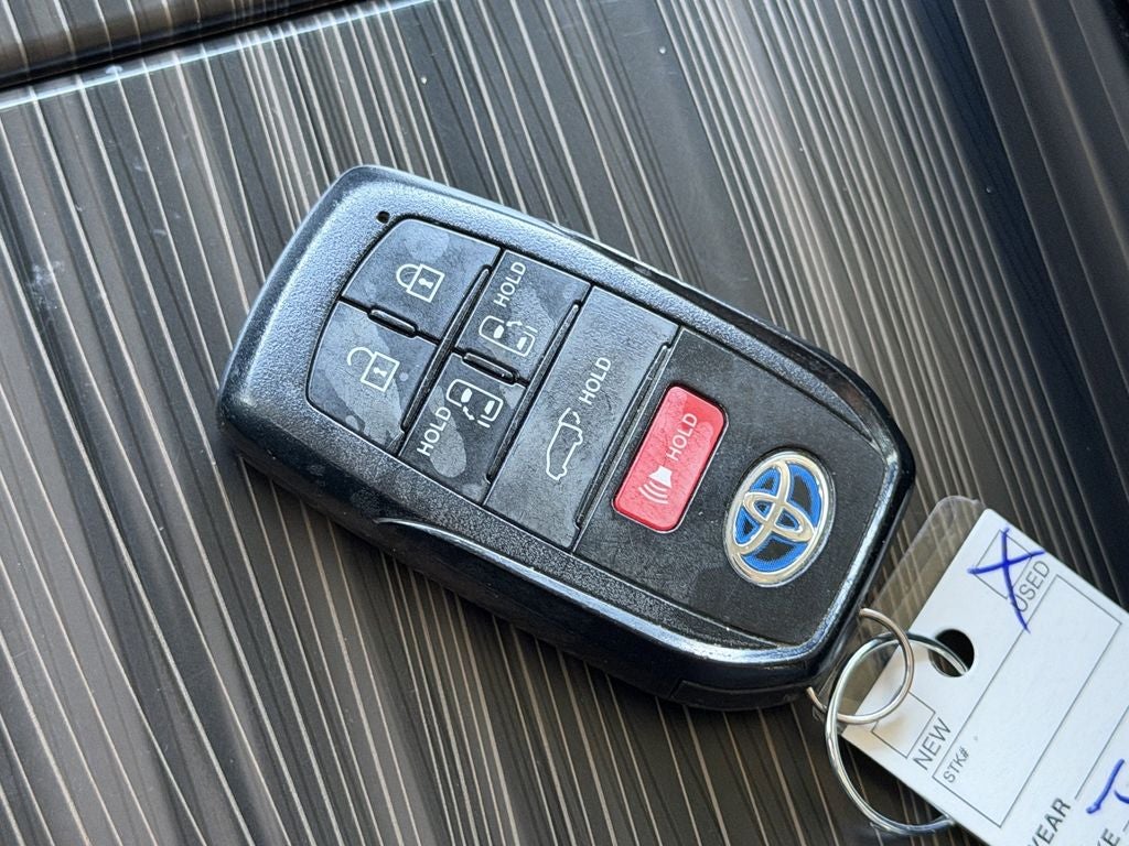 2021 Toyota Sienna Limited 7 Passenger