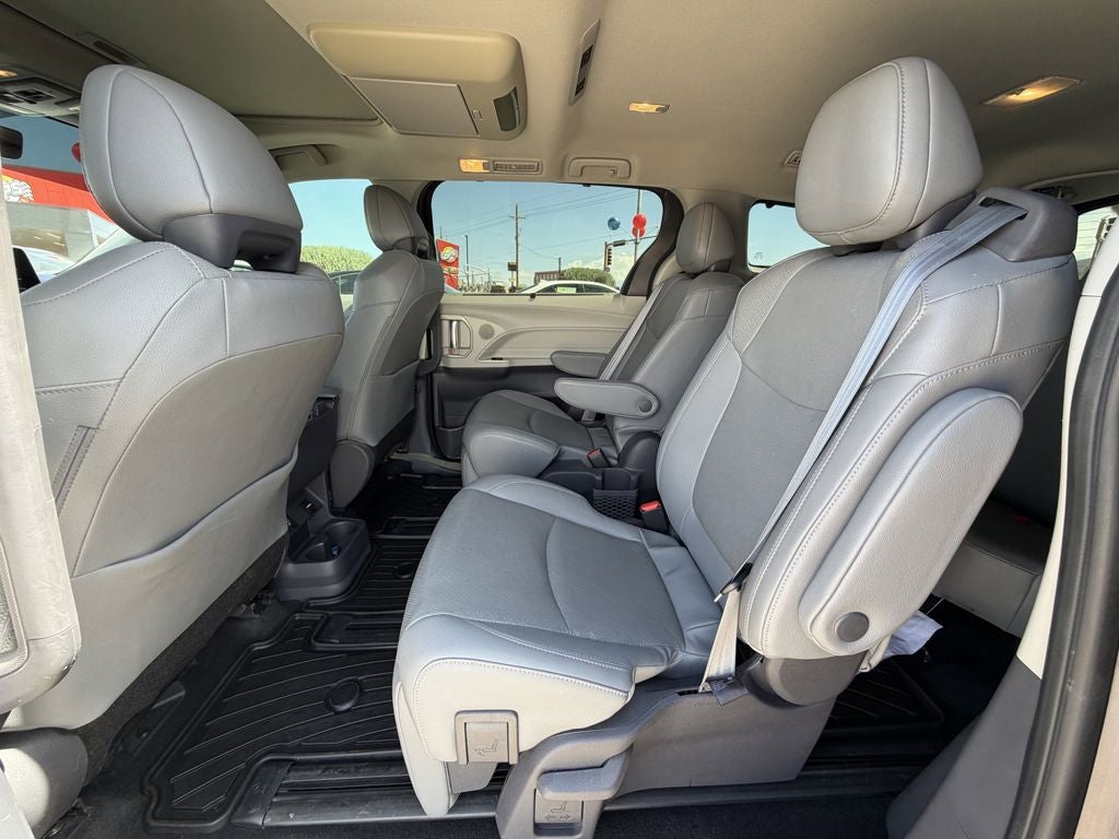 2021 Toyota Sienna Limited 7 Passenger