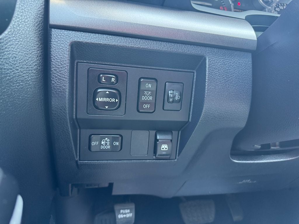 2017 Toyota Tundra SR5 4.6L V8