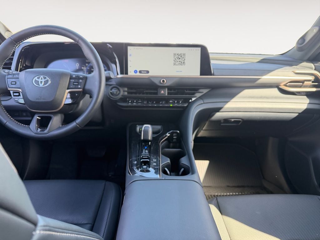 2025 Toyota Crown Signia XLE