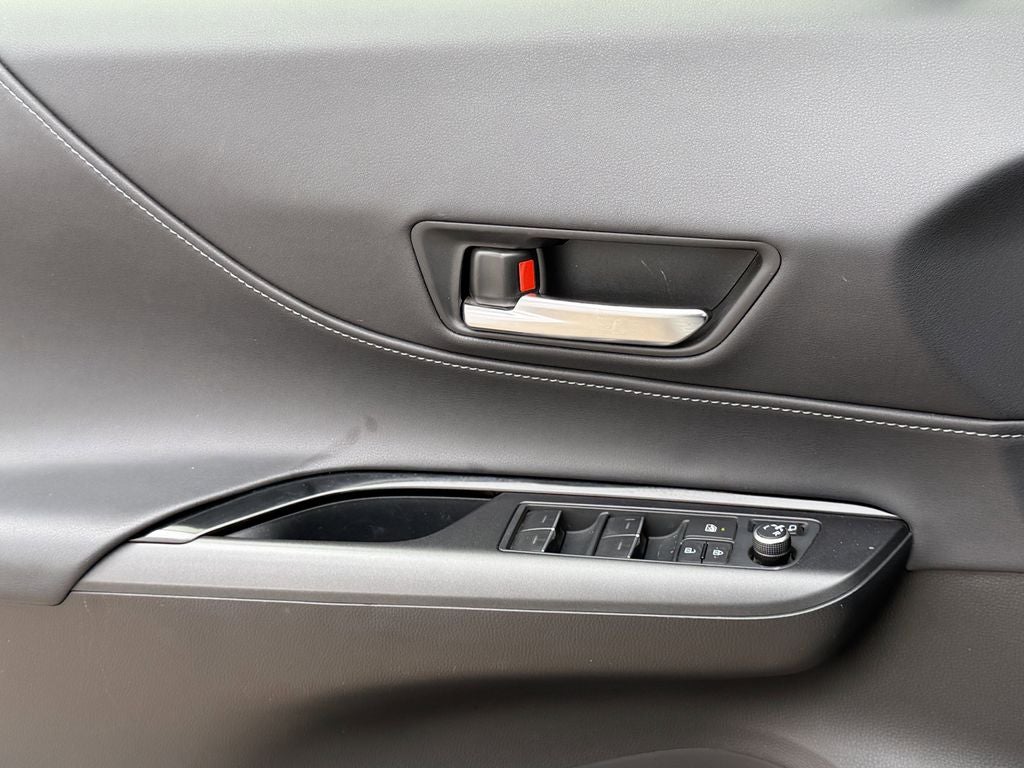 2022 Toyota Venza LE