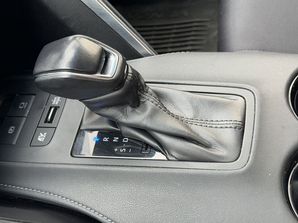 2022 Toyota Venza LE