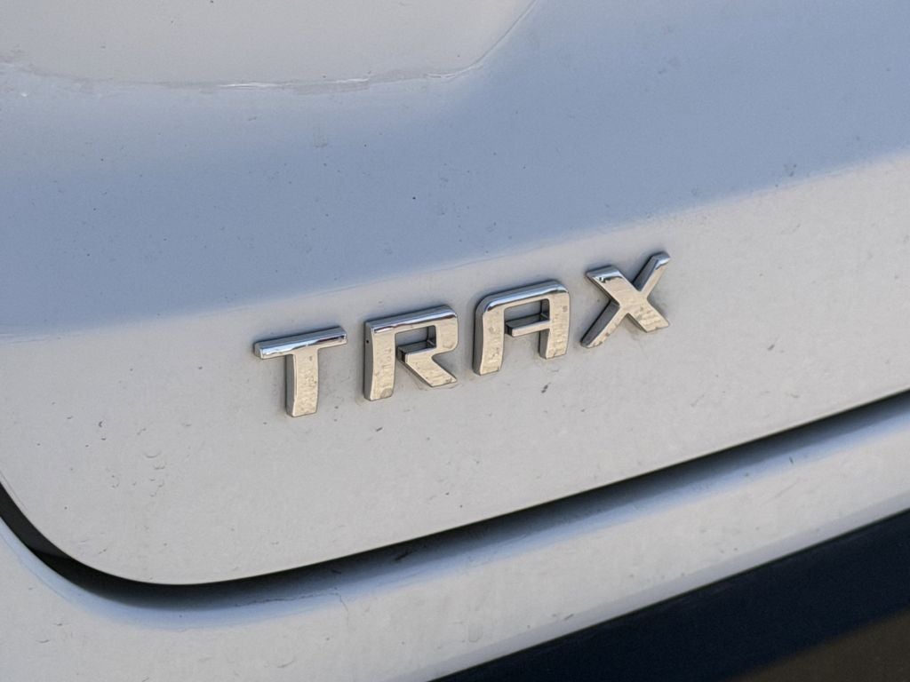 2025 Chevrolet Trax LT - Photo 19