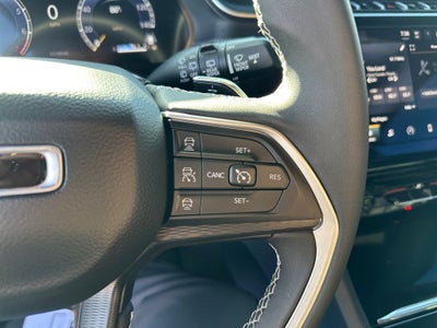 2024 Jeep Grand Cherokee Laredo 4x4
