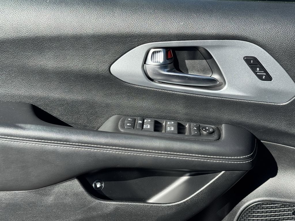 2020 Chrysler Pacifica Hybrid Limited