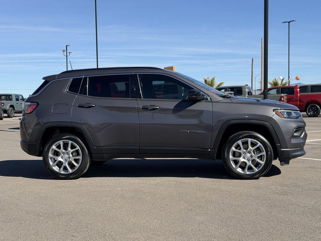 2024 Jeep Compass Latitude Lux FWD