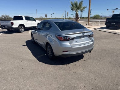 2019 Toyota Yaris Sedan LE
