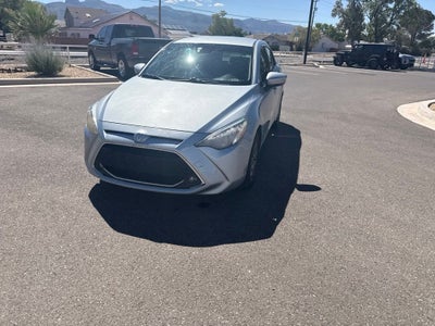 2019 Toyota Yaris Sedan LE