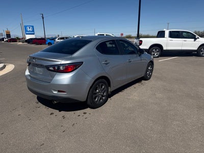 2019 Toyota Yaris Sedan LE