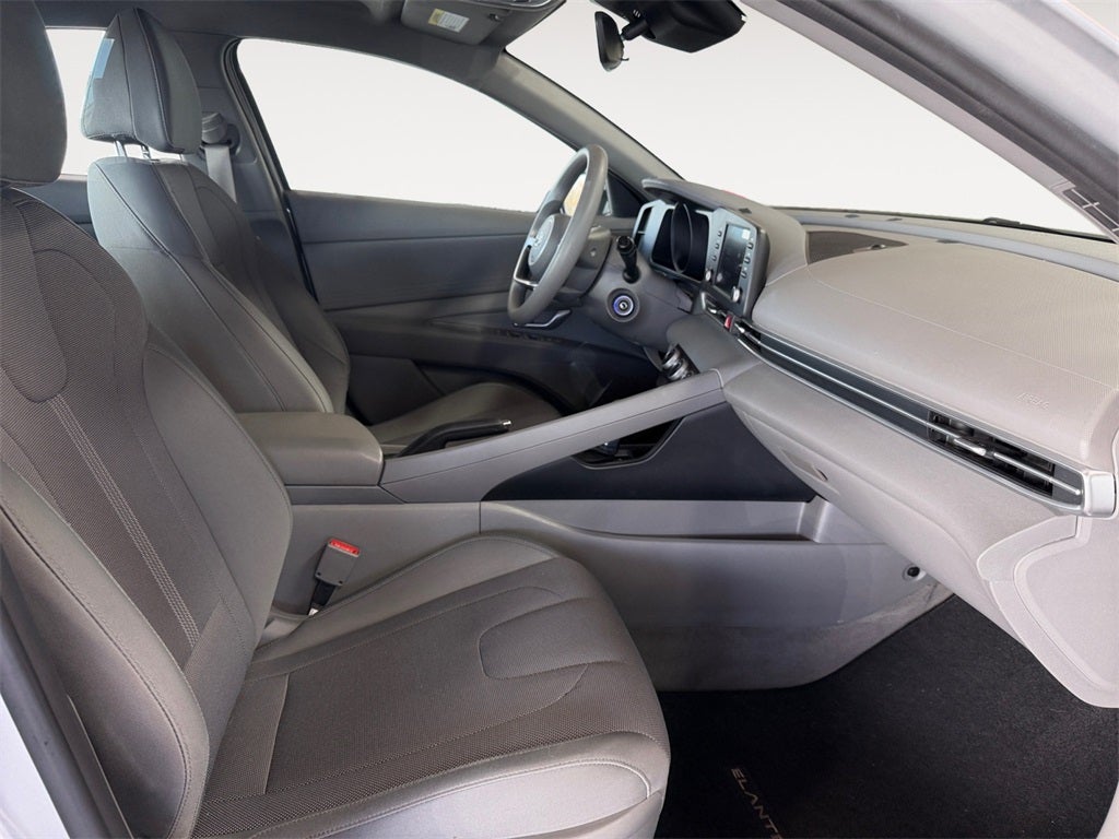 2021 Hyundai Elantra SE