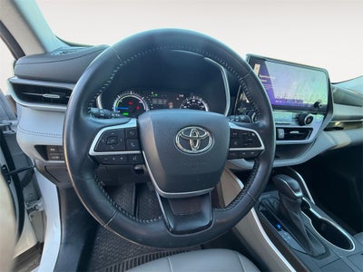 2023 Toyota Highlander Hybrid XLE
