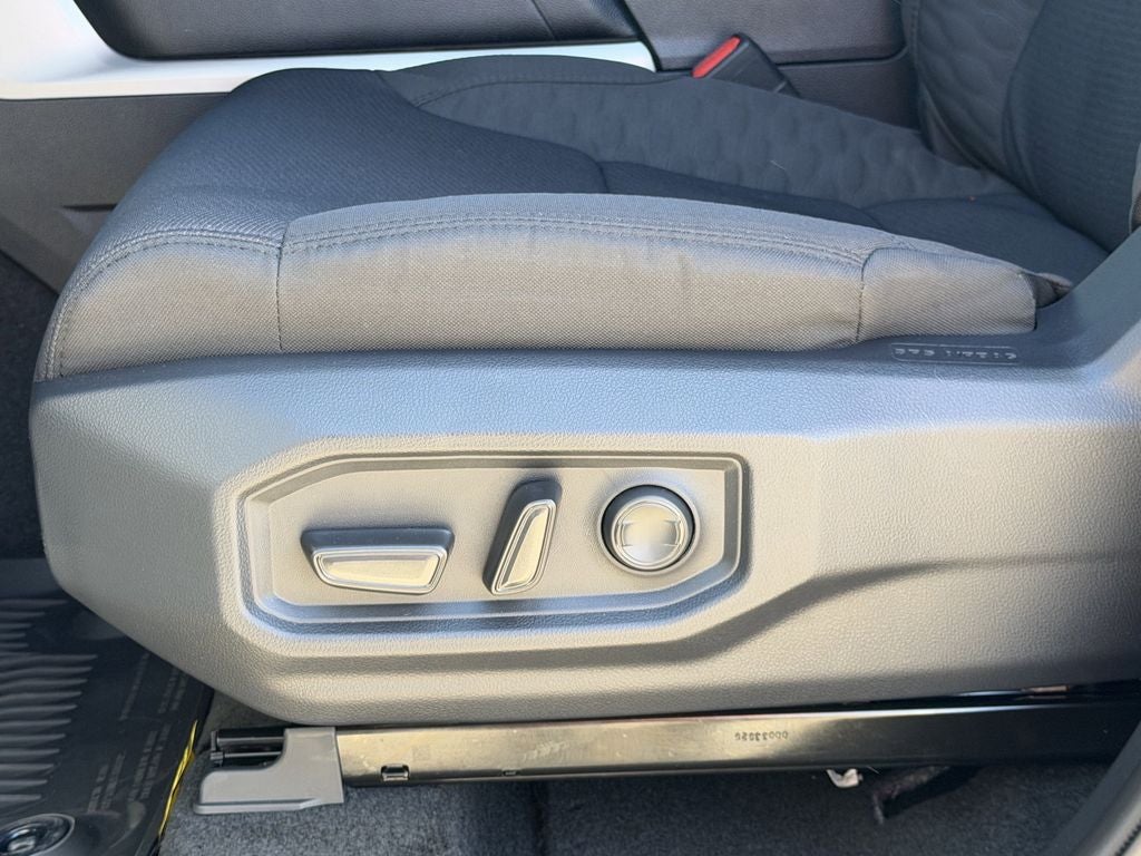 2026 Toyota Tundra SR5 - Photo 19