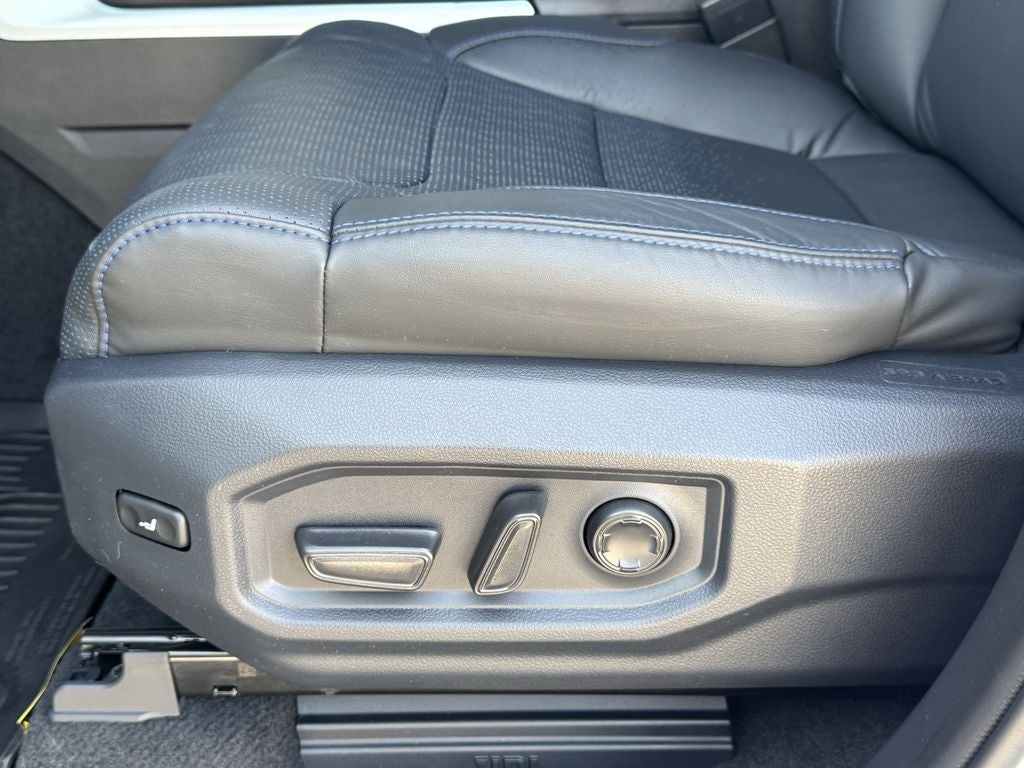 2025 Toyota Tundra i-FORCE MAX Tundra Platinum