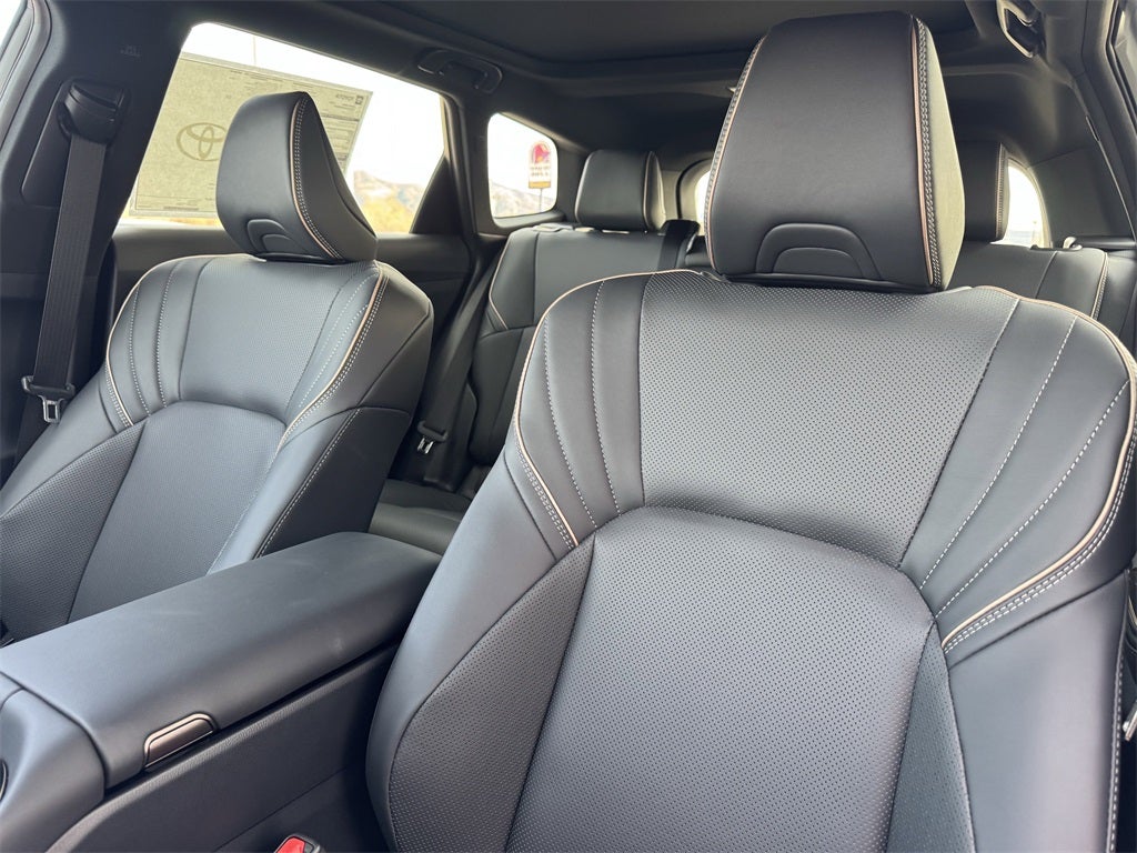 2025 Toyota Toyota Crown Signia Limited