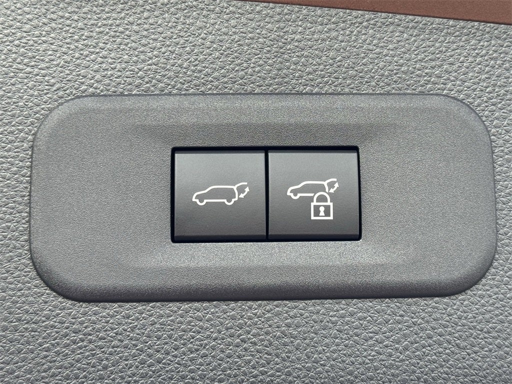 2025 Toyota Toyota Crown Signia Limited