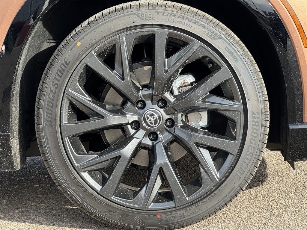 2025 Toyota Toyota Crown Signia Limited