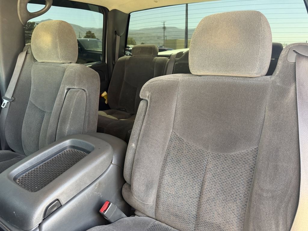 2005 Chevrolet Silverado 1500 HD LS